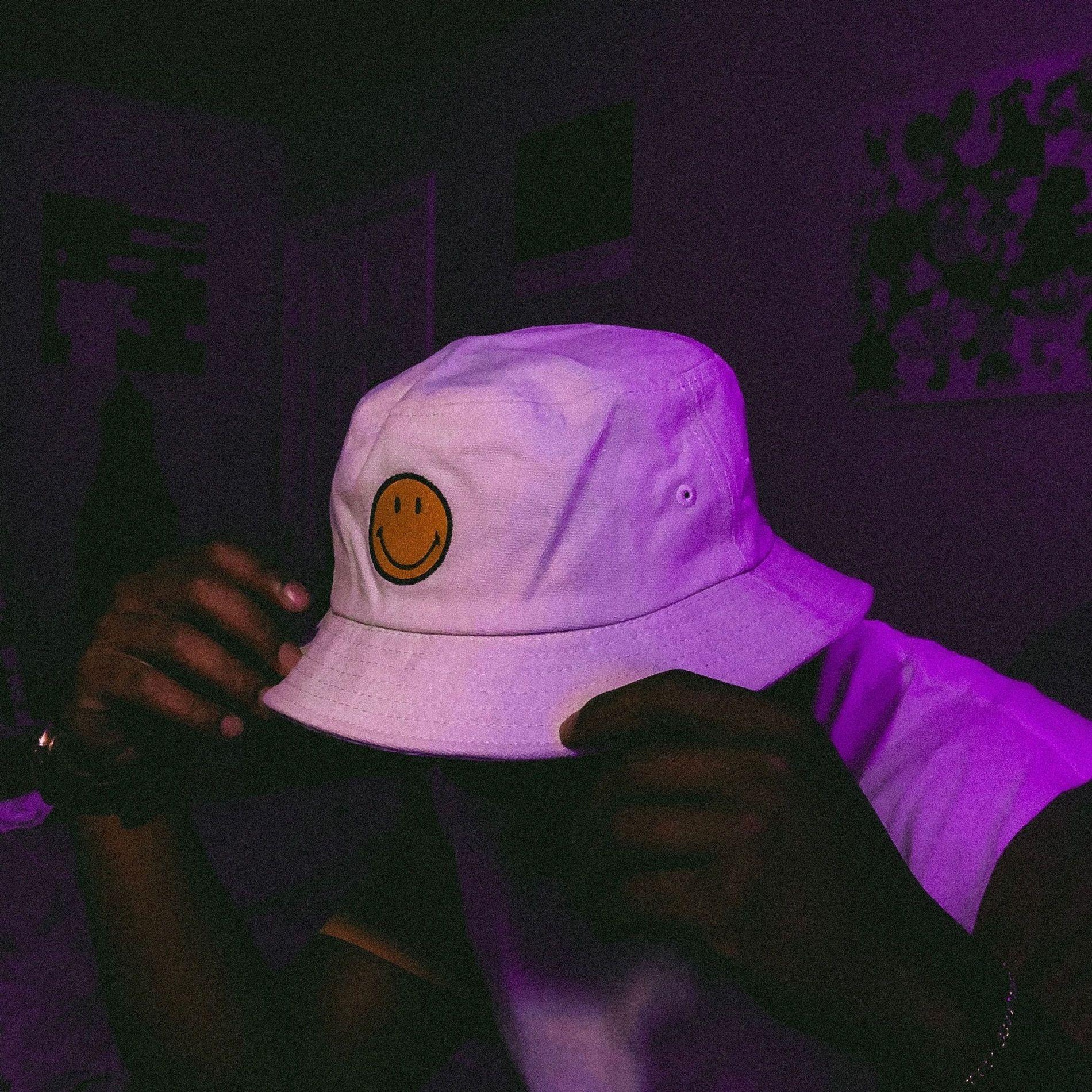 Portada del álbum "SMILE", de MASY