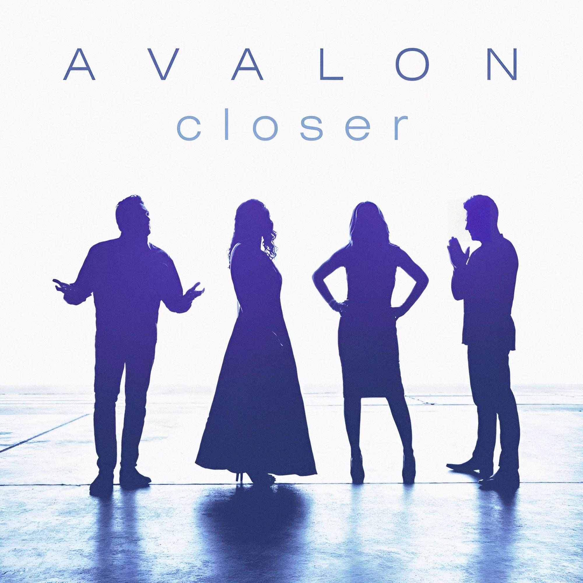 Capa do álbum "Closer", de Avalon