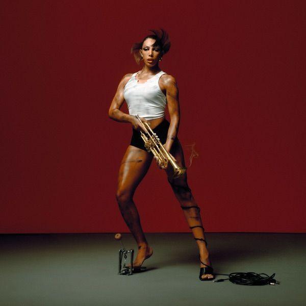 Portada de Álbum "CORRE", de Charm Mone