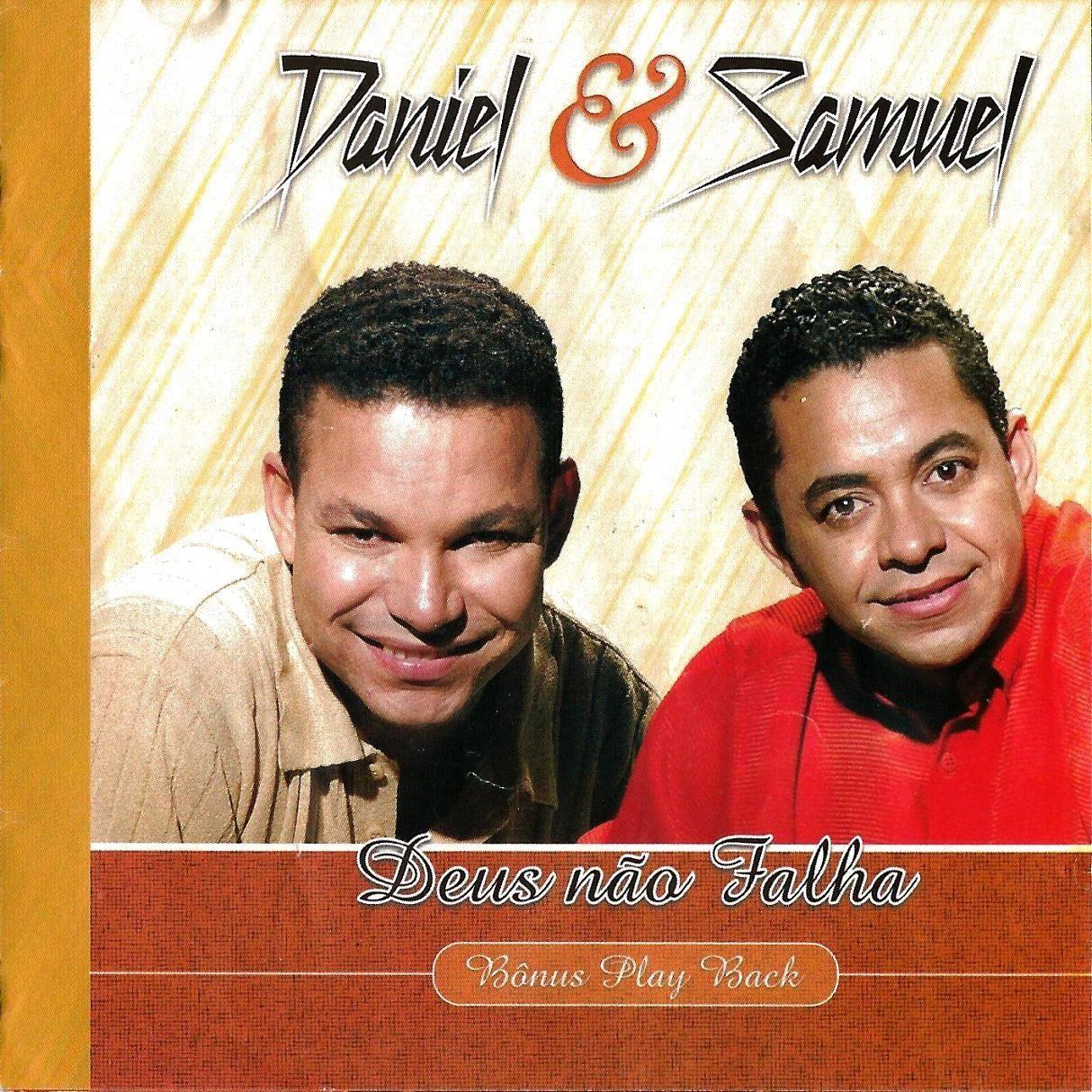 Album cover of "Deus Não Falha" by Daniel & Samuel