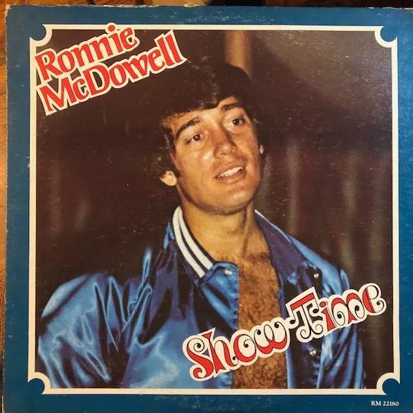 Capa do álbum "Show Time", de Ronnie Mcdowell