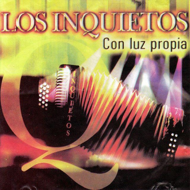 Portada de Álbum "Con Luz Propia", de Los Inquietos del Vallenato