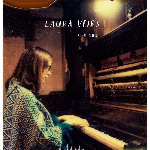 Capa do álbum "Sun Song", de Laura Veirs
