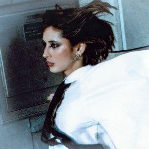 Portada de Sencillo/EP "BROADWAY & BOND", de Annika Rose