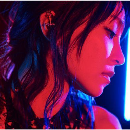 Portada del álbum "Shirogane (白銀)", de LiSA