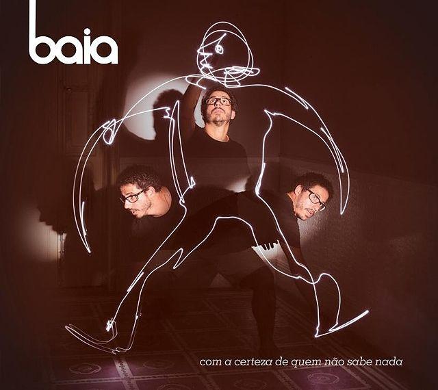 Capa do Álbum "Com a Certeza de Quem Não Sabe Nada", de Baia