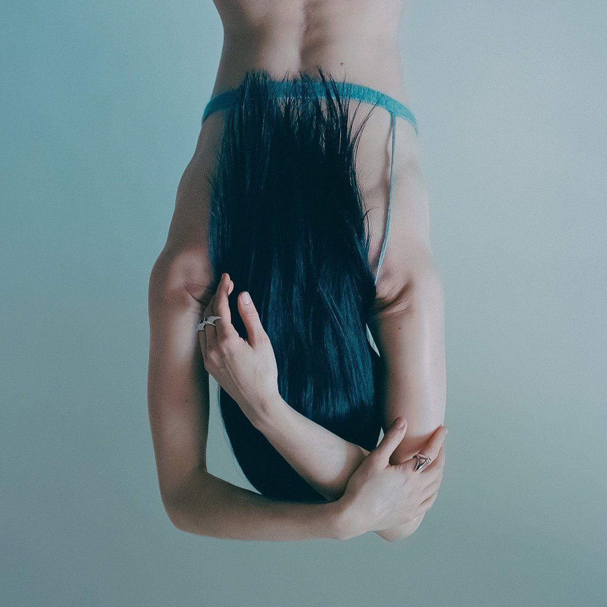 Portada del álbum "Paralysed", de Maguire