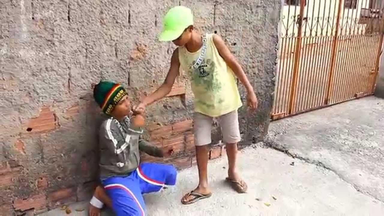 Portada de Álbum "Emboscada", de Mc Maurinho de Fabri