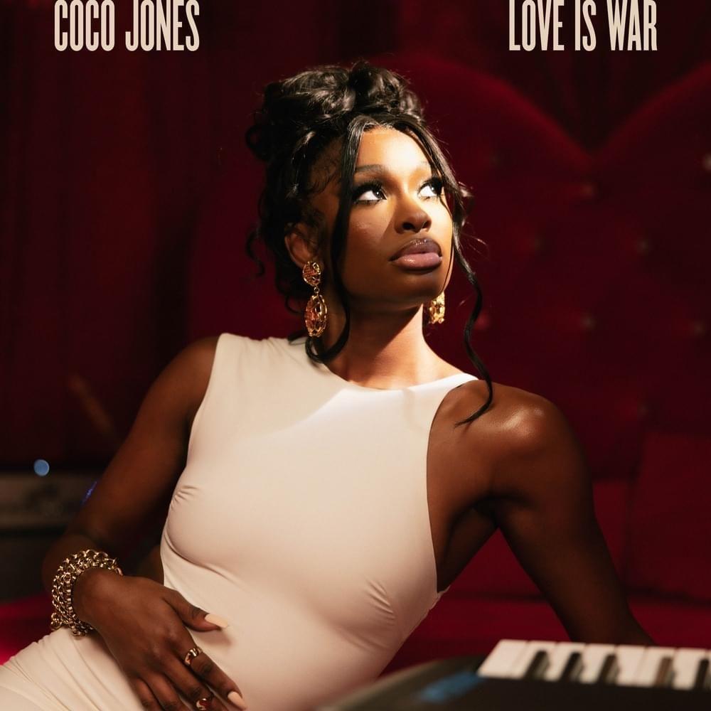 Portada del álbum "Love Is War", de Coco Jones