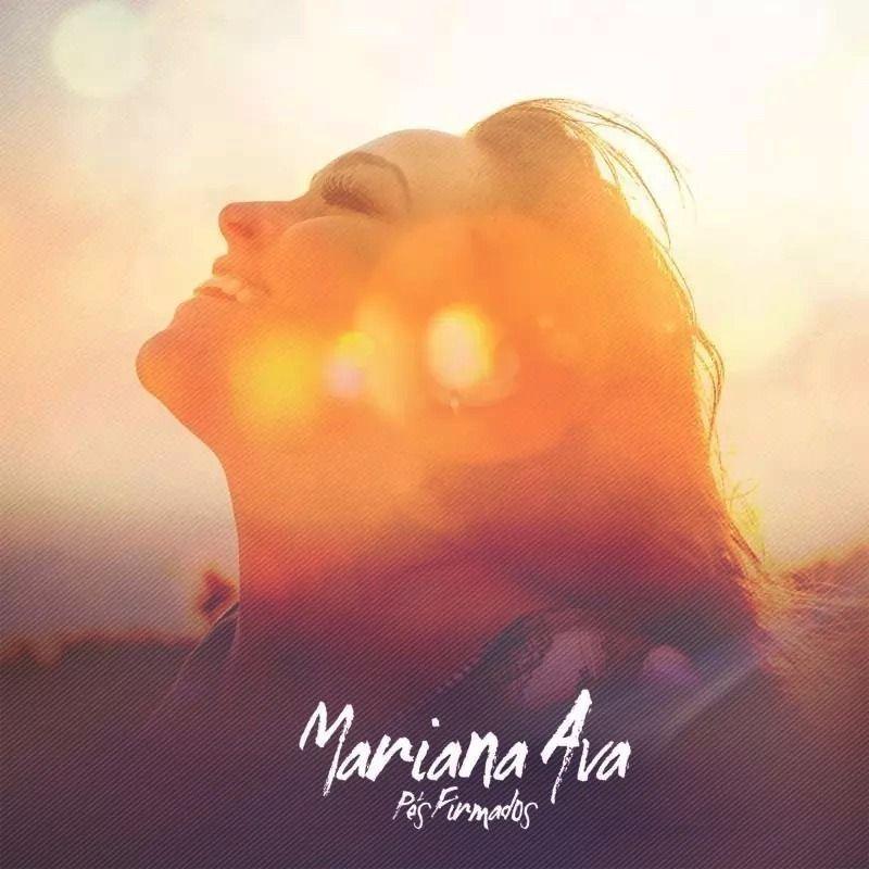Capa do Álbum "Pés Firmados", de Mariana Ava
