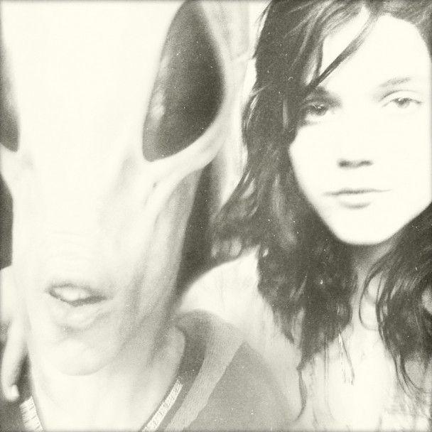 Capa do Álbum "I Thought I Was an Alien", de Soko