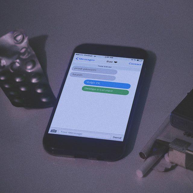 Single/EP cover of "Desliga o Cel" by Vulgo FK