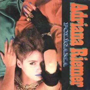 Portada de Sencillo/EP "Poligama", de Adriana Riemer