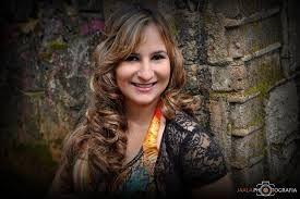 Capa do Álbum "A Glória da segunda casa ", de Débora Rocha