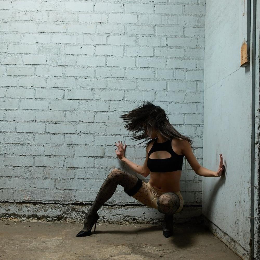 Portada de Sencillo/EP "Bodyology", de SNOW WIFE