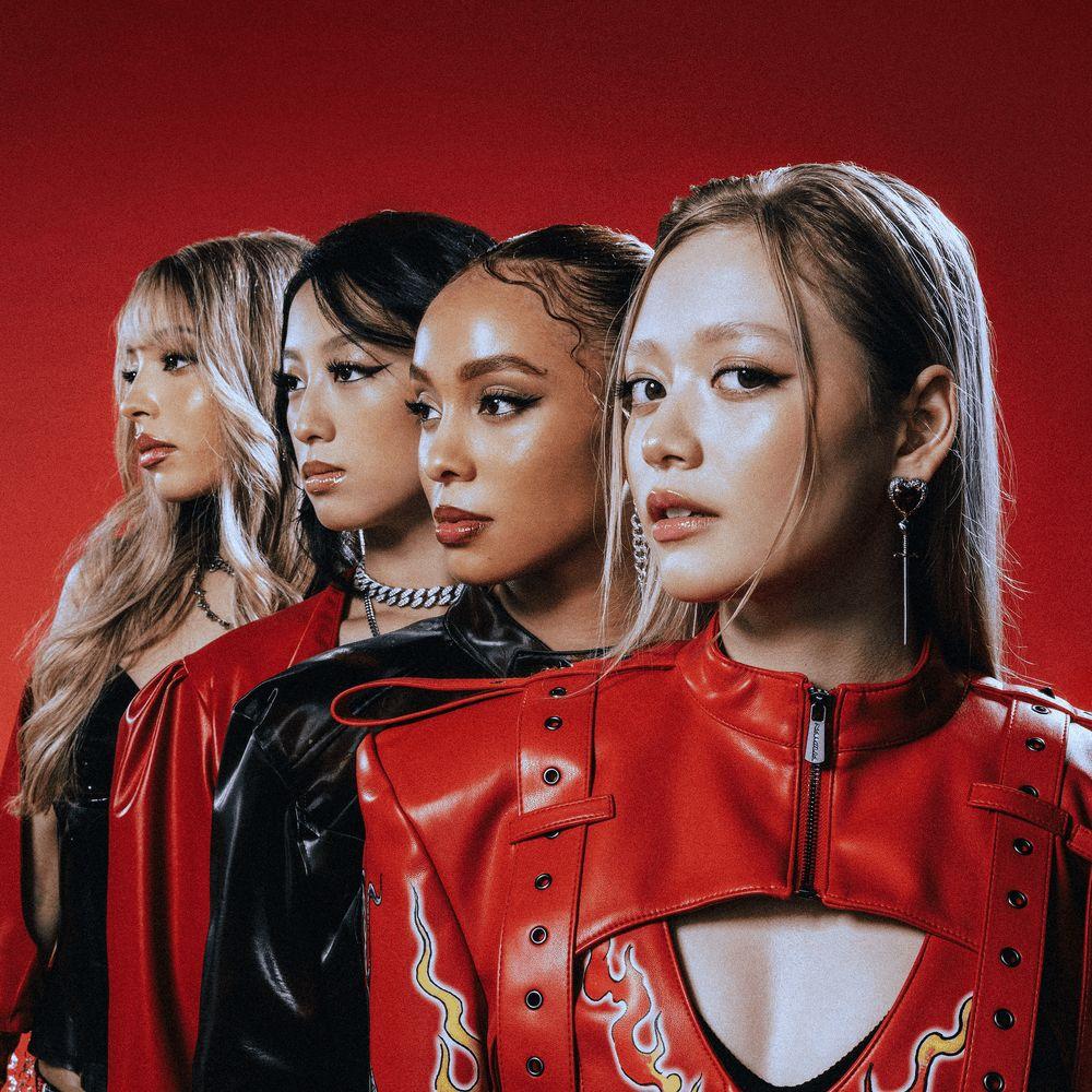 Portada de Sencillo/EP "Commas", de GIRLSET