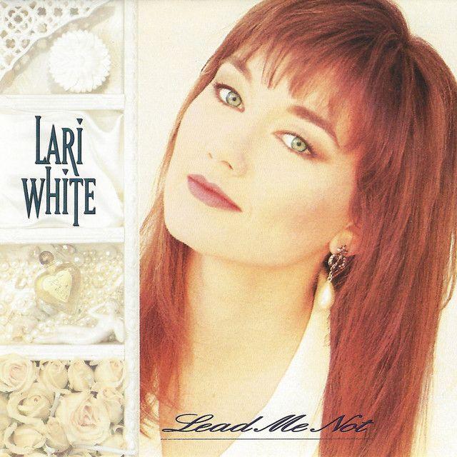 Capa do Álbum "Lead Me Not", de Lari White