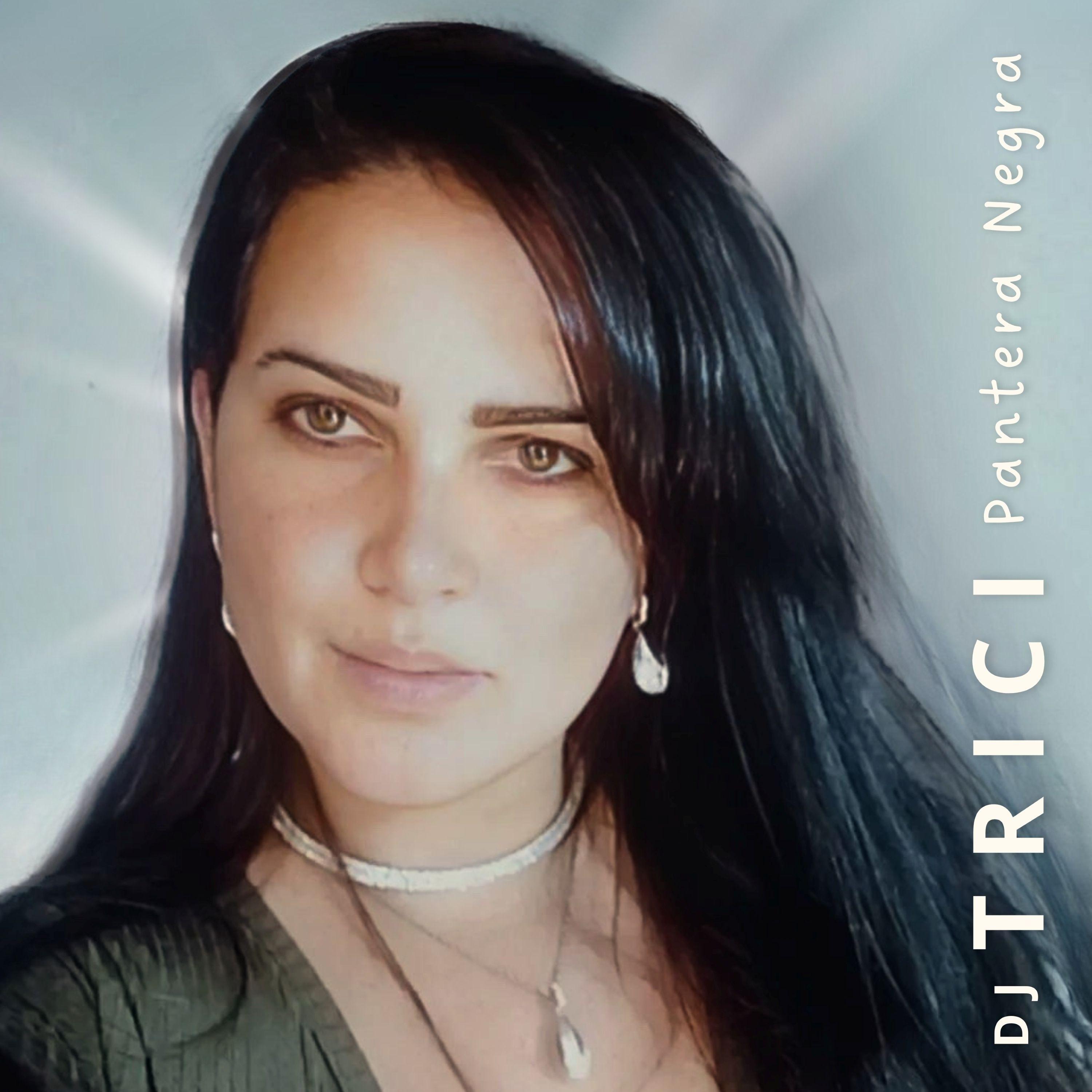 Capa do álbum "Pantera Negra", de DJ Trici
