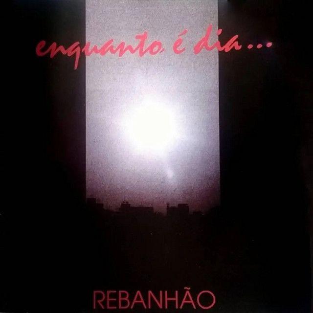 Capa do Álbum "Enquanto é Dia...", de Rebanhão