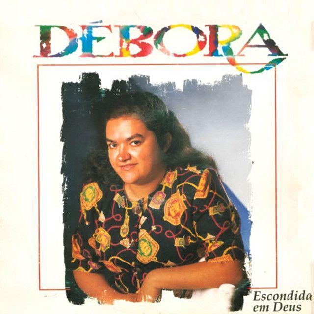 Capa do álbum "Escondida Em Deus", de Débora Miranda