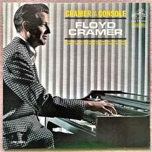 Capa do álbum "Cramer At The Console", de Floyd Cramer