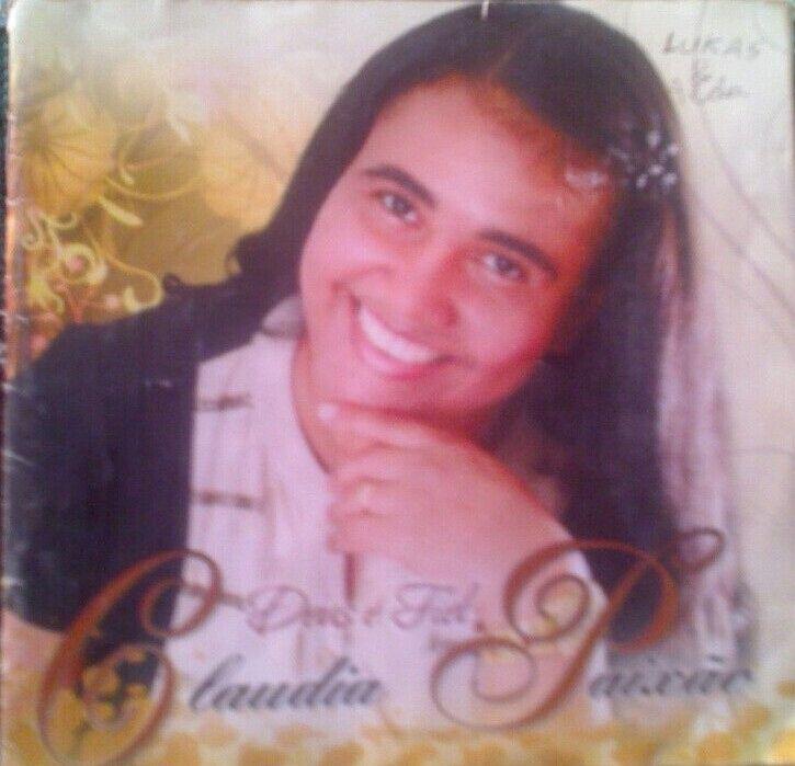 Portada de Álbum "Deus é Fiel", de Claudia Paixão