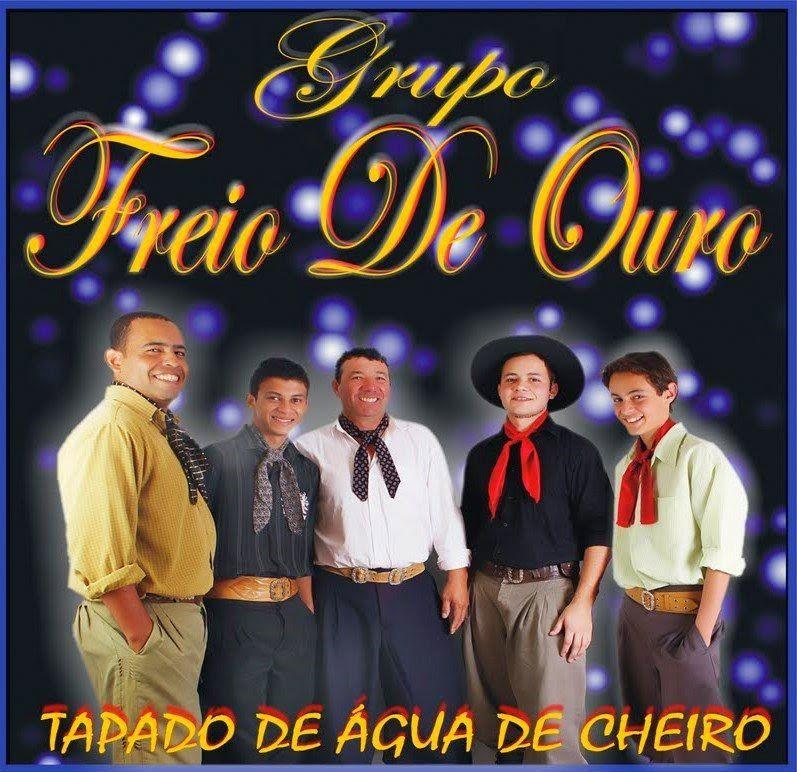 Portada de Álbum "Tapado de Água de Cheiro", de Grupo Freio de Ouro