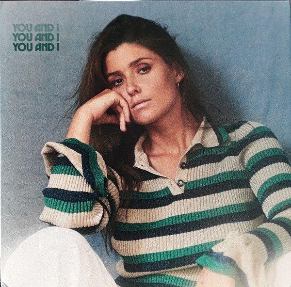 Capa do álbum "You And I", de Léon