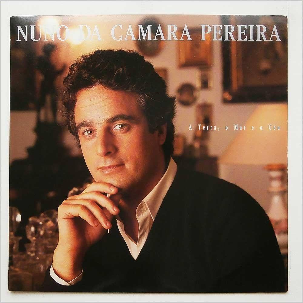 Portada de Álbum "a Terra, o Mar e o Ceu", de Nuno da Câmara Pereira