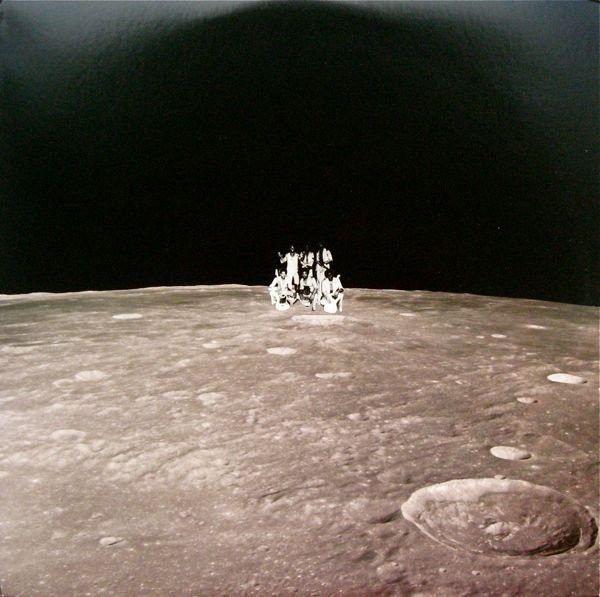 Portada de Álbum "Once In a Lifetime", de Family Underground