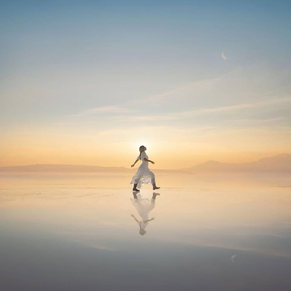 Capa do Álbum "Far Country", de Ellie Holcomb