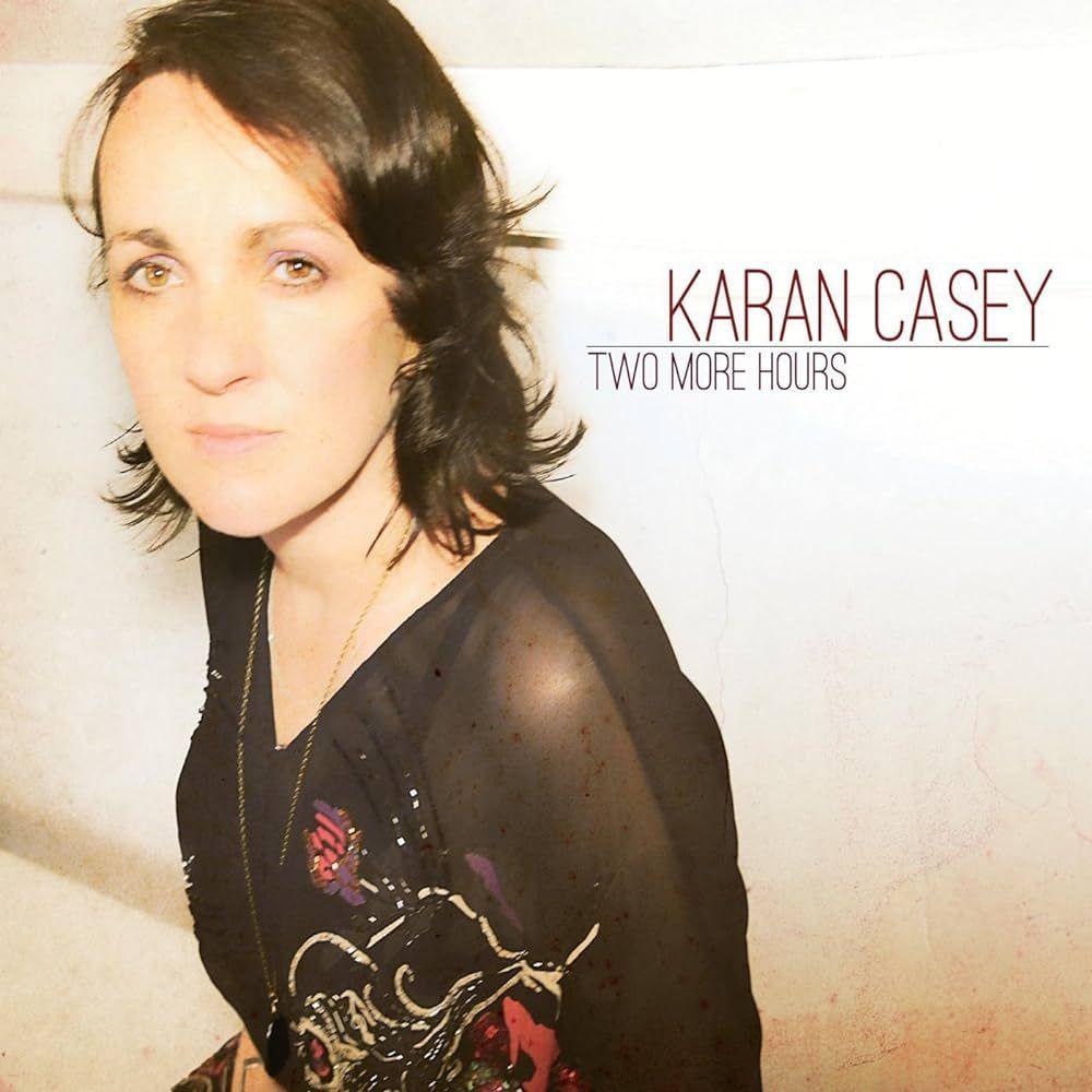 Portada de Álbum "Two More Hours", de Karan Casey