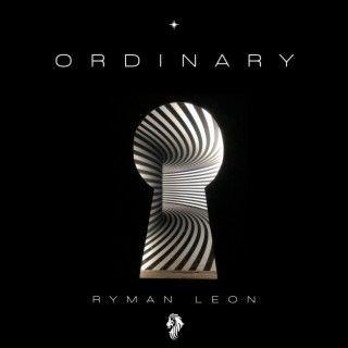 Capa do álbum "ordinary", de Ryman Leon