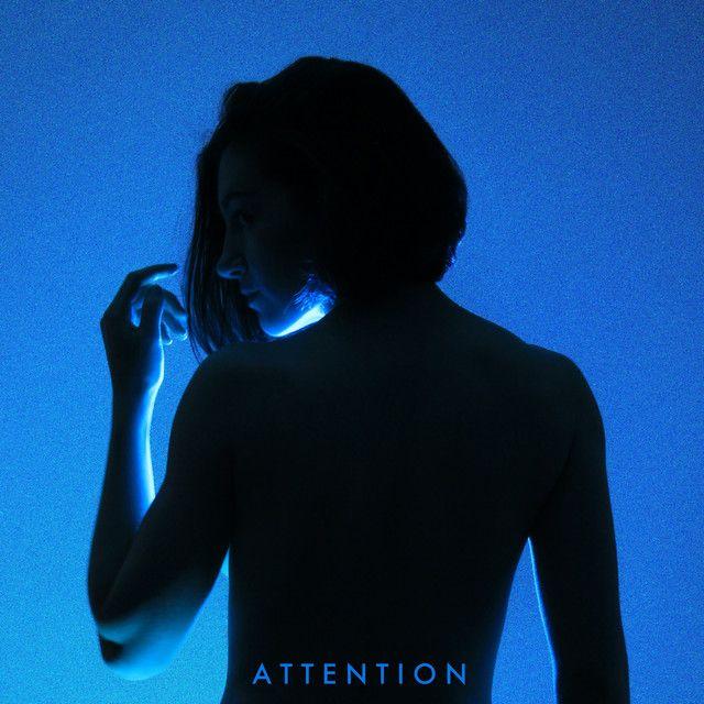 Portada de Sencillo/EP "Attention", de Hannah Trigwell