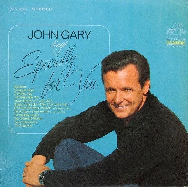 Album cover of "Sings Especially For You" by John Gary