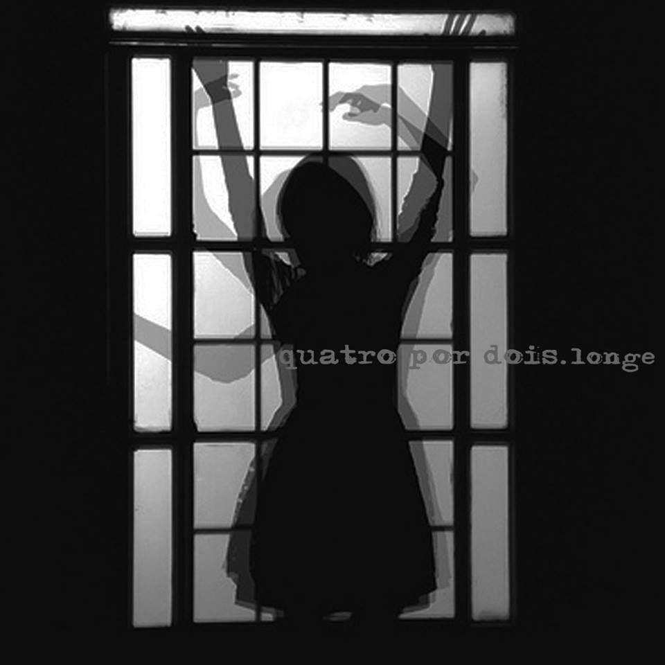 Album cover of "Longe" by Quatro Por Dois