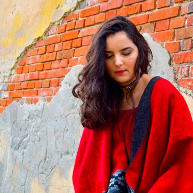 Capa do Single/EP "Palco dos Festivais", de Nicole Carrion