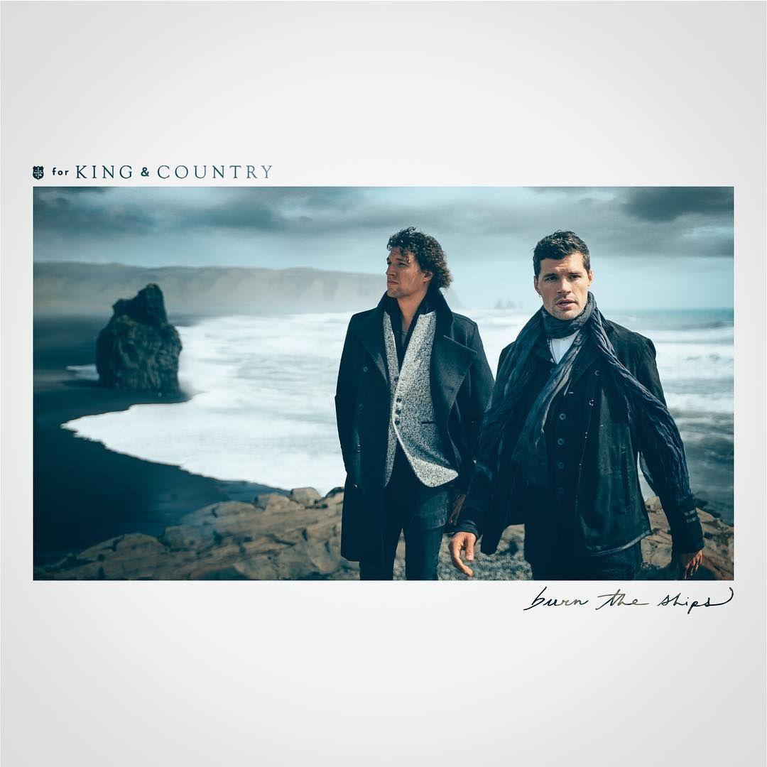 Portada de Álbum "Burn The Ships", de for KING & COUNTRY