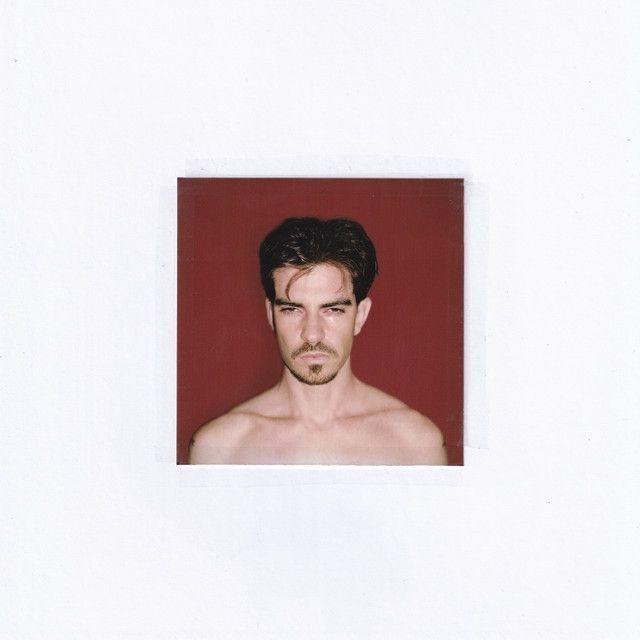 Capa do Álbum "NO TE ENAMORES", de Xavibo