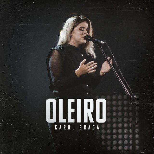 Portada del álbum "Oleiro", de Carol Braga