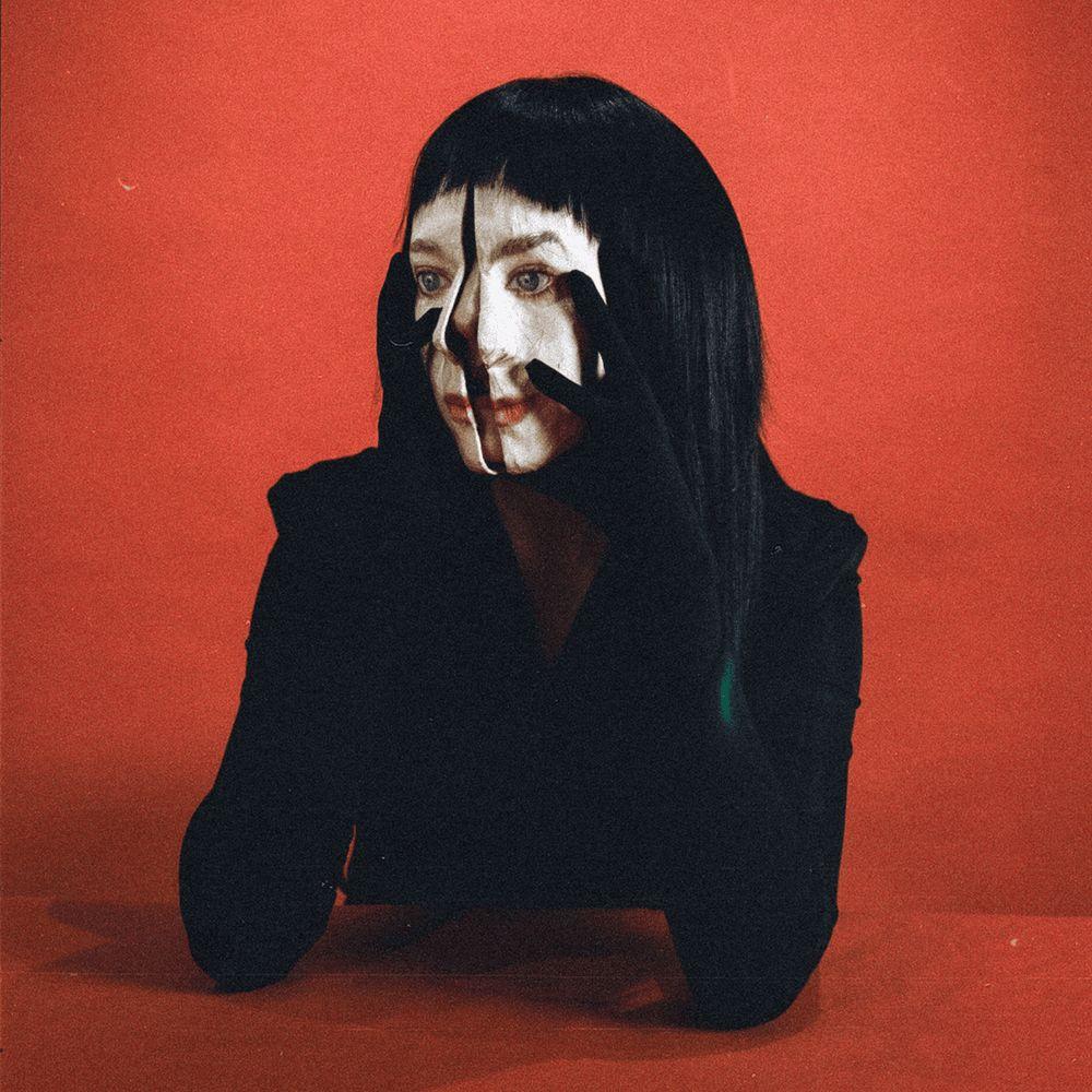 Portada de Álbum "Girl With No Face", de Allie X