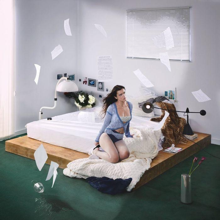 Portada de Álbum "Si Abro Los Ojos No Es Real", de Amaia