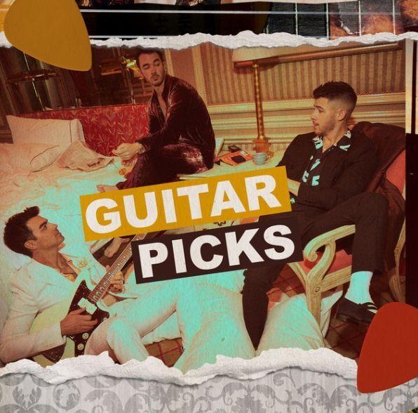 Capa do álbum "GUITAR PICKS", de Jonas Brothers