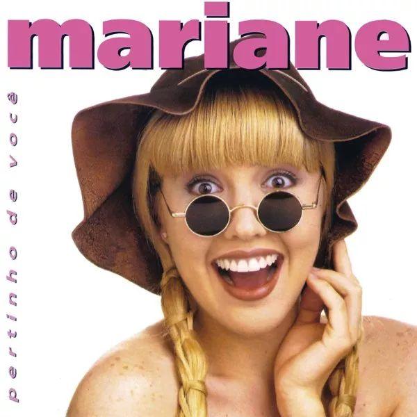 Portada de Álbum "Pertinho de Você", de Mariane