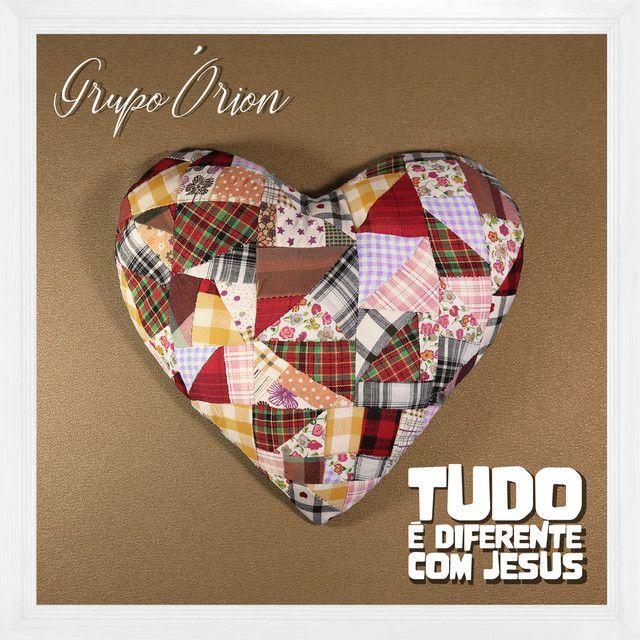 Capa do álbum "Tudo É Diferente Com Jesus", de Grupo Órion