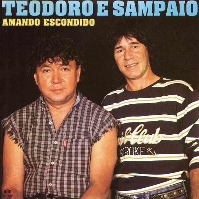 Portada del álbum "Amando Escondido", de Teodoro e Sampaio