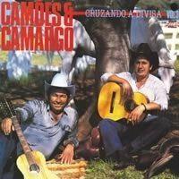Portada de Álbum "Cruzando a Divisa", de Camões e Camargo