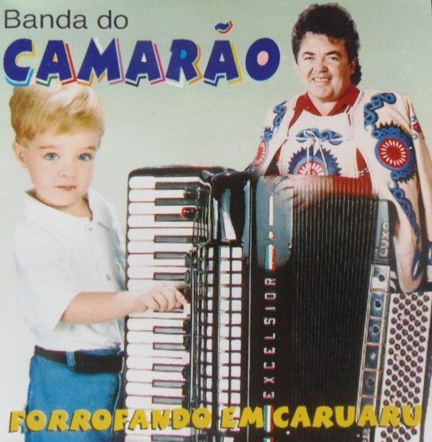 Portada de Álbum "Forrofando em Caruaru", de Camarão