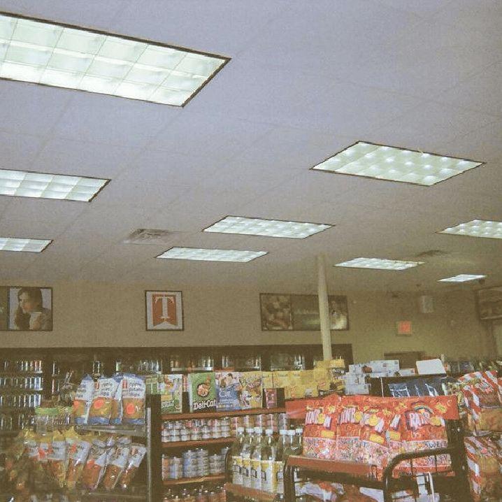 Capa do álbum "sweet", de Clairo