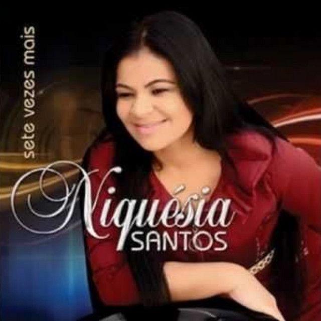 Portada de Álbum "Sete Vezes Mais", de Niquésia Santos